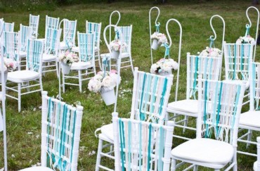 උත්සවයක් සඳහා පුටු සැරසිලි කරන්නේ කෙසේද